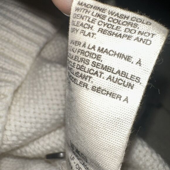 Woolrich Sweater Fair Isle Snowflake Long Sleeve Small  Wool Blend  Buttons - Picture 13 of 13